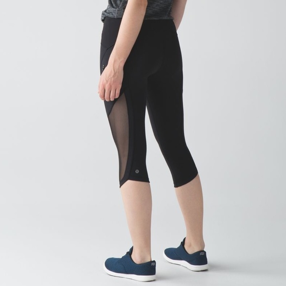 lululemon athletica Pants - Lululemon Sun Runner Crop